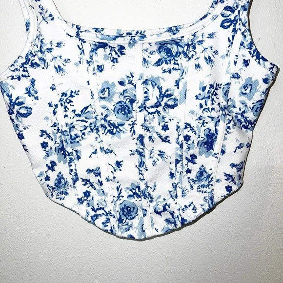 Shein floral corset style crop tank top bundle - Picture 10 of 16